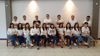 Peduli Sesama, Alumni 89 SMAK St Louis Surabaya Gelar Bakti Sosial
