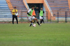 Fakhri Husaini Sebut 6 Pemain Asli Lamongan Berpeluang Perkuat Persela