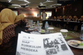 Kurikulum Merdeka Jalur Mandiri, Tenaga Pendidik SMEKDOR Diberi Pembekalan