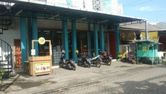 Sejoli Curi Motor di Parkiran Minimarket Kota Pasuruan Terekam CCTV