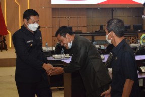 PAD Meningkat, Kinerja Pemerintahan YES Diapresiasi 7 Fraksi DPRD Lamongan