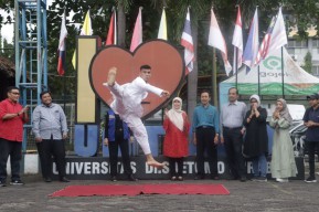 Mahasiswa Unitomo Sabet Dua Medali Perak SEA Games 2021 Cabor Karate
