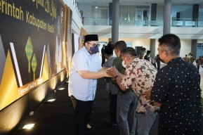 Mas Dhito Dorong Desa Tingkatkan Pelayanan, Siapkan Reward and Punishment