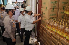 Polri Gagalkan Ekspor Ilegal 8 Kontainer Minyak Goreng dari Jatim ke Timor Leste
