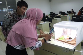 UHW Perbanas Menggelar Pelatih Digital Marketing untuk UMKM Rusunawa Wonorejo