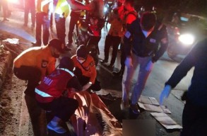 Pemotor asal Pati Tewas Tertabrak Truk di Surabaya