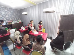 Pasangan Muda-mudi Terjaring Razia di Mojokerto, Ditemukan Kondom Bekas Pakai