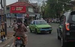 Viral Mobil Melaju Mundur di Sumenep, Ini Sanksi yang Diberikan Polisi