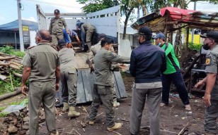 Lima Warung Remang-remang di Awang-awang, Mojokerto Dibongkar
