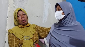 Duka Keluarga Pemilik Travel dalam Kecelakaan Bus di Tol Mojokerto