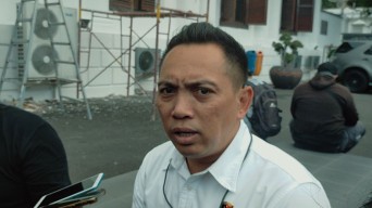 Pasutri Tewas Tertabrak Bus Usai Gagal Dijambret, Polisi Buru Pelakunya