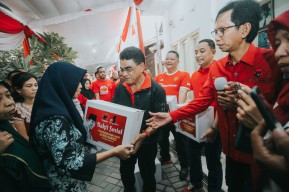 Bakti Sosial Hari Lahir Bung Karno, Ini Pesan Andreas Hugo Parera