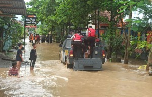 Pilihan Pembaca: Banjir di Ponorogo, Wanita Tanpa Busana, Janda Cantik