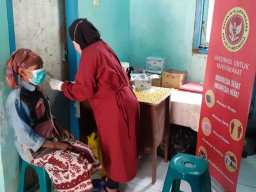 Upaya BIN Percepat Vaksinasi di Bangkalan, Gelar Vaksinasi di Bidan Desa
