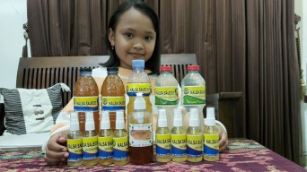 Keren! Siswi SD di Surabaya Menyulap Sampah Rumah Tangga jadi Eco Enzyme