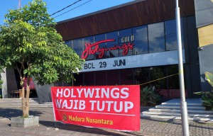 Izin Seluruh Holywings di Surabaya Dibekukan, Walikota: Gak Oleh Buka Disek!