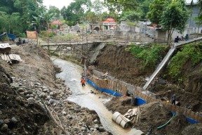 Jembatan Gedangsewu Segera Dibangun, Mas Dhito: Warga Tak Perlu Balik Arah Lagi