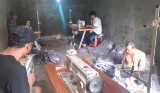 Mengenal Kampung Konveksi Desa Alang-Alang, Berbagai Merk Ternama Dibuat di Sini
