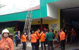 Datangi Rumah Terbakar di Surabaya, Polisi Malah Temukan Aktivitas Mencurigakan