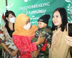 Hari Bidan Nasional, Khofifah Ajak Semua Pihak Bersinergi Turunkan AKI dan AKB
