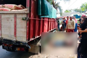 Truk Pengangkut Semen Tabrak Motor di Jember, 1 Orang Tewas