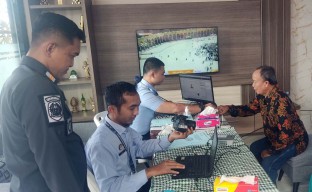 Warga Kepulauan di Madura Kini Tak Perlu Bingung Bikin Paspor