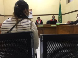 Gadaikan BPKB Mertua untuk Lahiran, Menantu di Sidoarjo Dituntut 5 Bulan Penjara