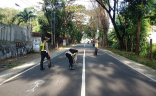 Tiga Motor Bertabrakan di Prigen Pasuruan, 1 Orang Tewas