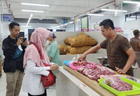 Imbas Wabah PMK, Pedagang Daging Sapi di Ponorogo Sepi Pembeli