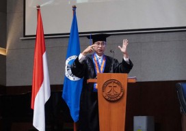 UK Petra Surabaya Kukuhkan Guru Besar Bidang Ilmu Teknik Elektro