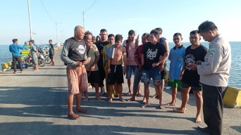 Kapal Fajar Nusantara Terbalik di Perairan Pulau Sapudi, 14 Penumpang Selamat