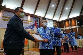 Dukung Penanganan Covid-19, PT SIER Raih Persakmi Award