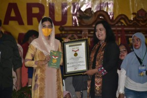 Sajikan 1.029 Porsi Ayam Lodho Sego Gurih, Upacara Adat di Trenggalek Masuk MURI