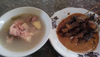 Sate dan Sup Kambing Sekar Timbul Kwanyar Bikin Ketagihan