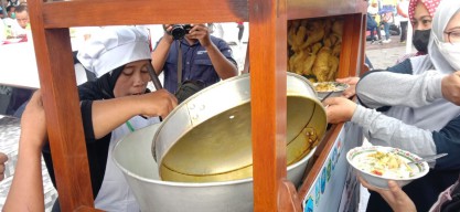Meriahkan HUT ke-453 Lamongan, 1.000 Porsi Soto Dibagikan Gratis