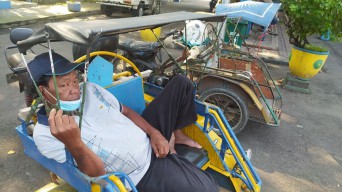 Beli BBM Harus Lewat Aplikasi MyPertamina, Sopir Bentor di Lamongan Sumpek