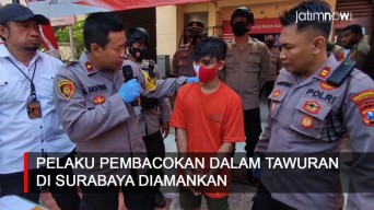 Video: Pelaku Pembacokan dalam Tawuran di Surabaya Diamankan