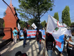 Buntut Kasus Guru SD Cabuli Siswi, Aktivis Tuntut Kadindik Kota Kediri Dicopot