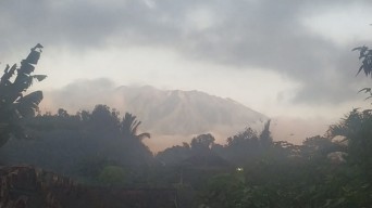 Sempat Erupsi, Gunung Raung Terpantau Kembali Normal