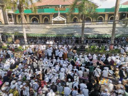 Ribuan Orang Hadiri Haul Habib Abu Bakar Assegaf Gresik
