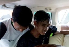 Uji Coba Lawan PDS, Penyerang Gresik United Dilarikan ke Rumah Sakit