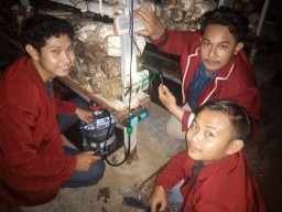 Bantu Petani Jamur Tiram, ITTelkom Surabaya Hibahkan Teknologi Smart Farming