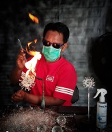 Jalan Panjang Pasutri Asal Sidoarjo Kembangkan Kerajinan Kaca Pyrex