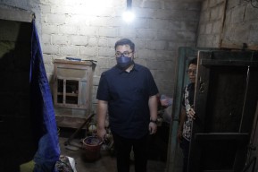 Mas Dhito Tinjau Program Bedah Rumah di Lereng Gunung Kelud