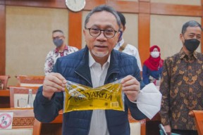 Catat Ibu-ibu! Mendag Zulkifli Sebut Minyak Goreng Rp14 Ribu Diluncurkan Besok