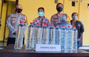 Korban Tewas Akibat Miras di Surabaya Dipastikan 3 Orang, Penjual Diperiksa
