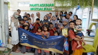 Menginap Gratis untuk Ustaz di Anniversary ke-5 Namira Syariah Hotel Surabaya