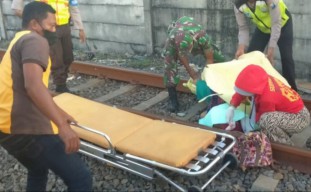 Pergi ke Pasar, Nenek di Gresik Tewas Tertabrak Kereta Api