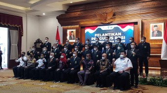 Hadiri Pelantikan Pengurus PBSI Jatim, Khofifah: Saya Akan Dukung Habis-habisan