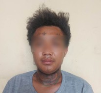 Kerap Jadi Omongan Warga, Pemuda di Surabaya Ngamuk Bawa Pedang
